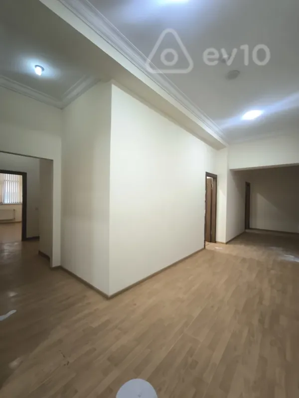Kirayə verilir 11 otaqlı ofis 280 m²