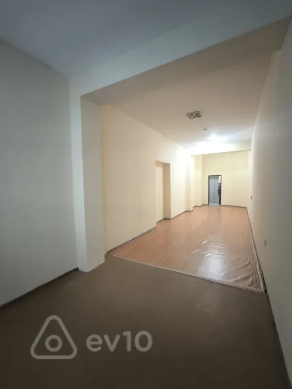 Kirayə verilir 11 otaqlı ofis 280 m²