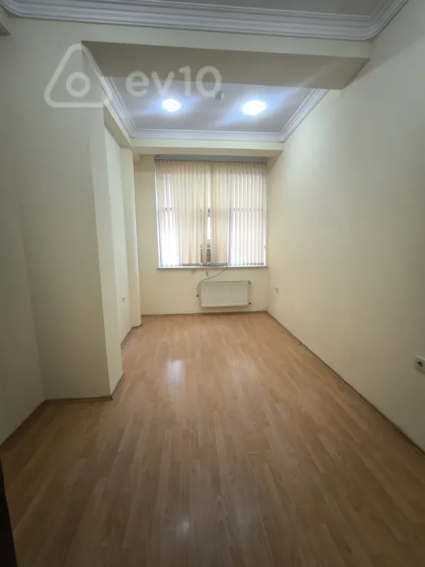 Kirayə verilir 11 otaqlı ofis 280 m²