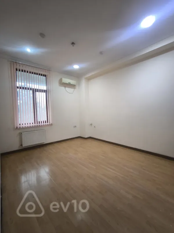 Kirayə verilir 11 otaqlı ofis 280 m²