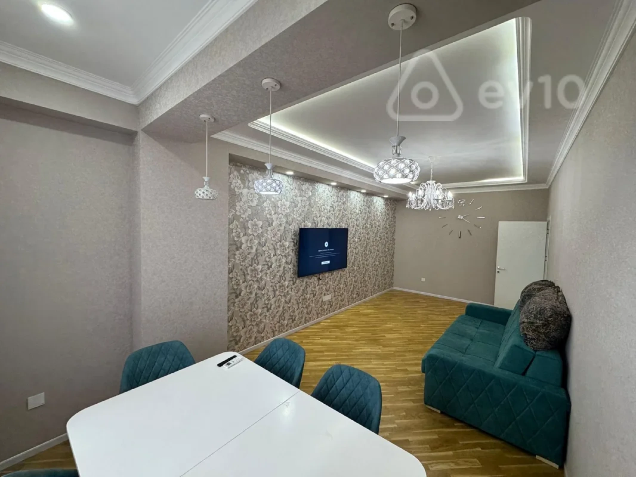Kirayə verilir 2 otaqlı yeni tikili 75 m²