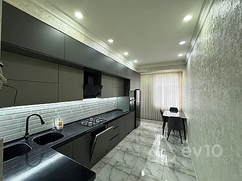 Kirayə verilir 2 otaqlı yeni tikili 75 m²