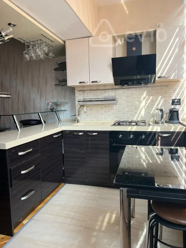Satılır 2 otaqlı yeni tikili 90 m²