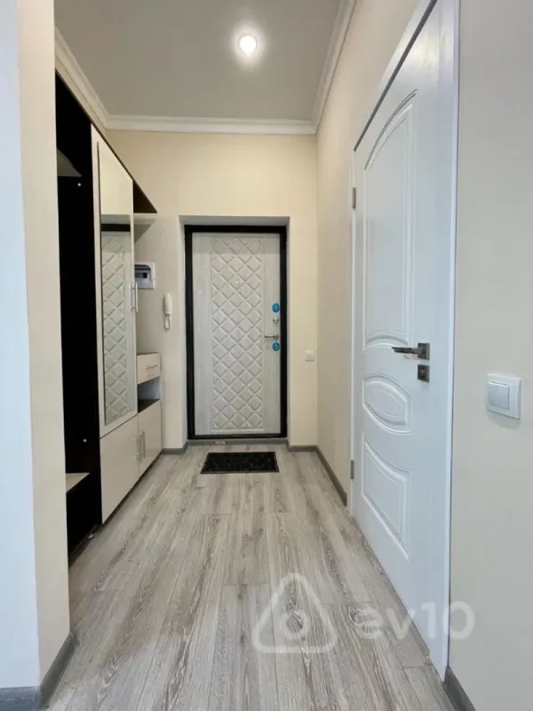 Kirayə verilir 2 otaqlı yeni tikili 85 m²