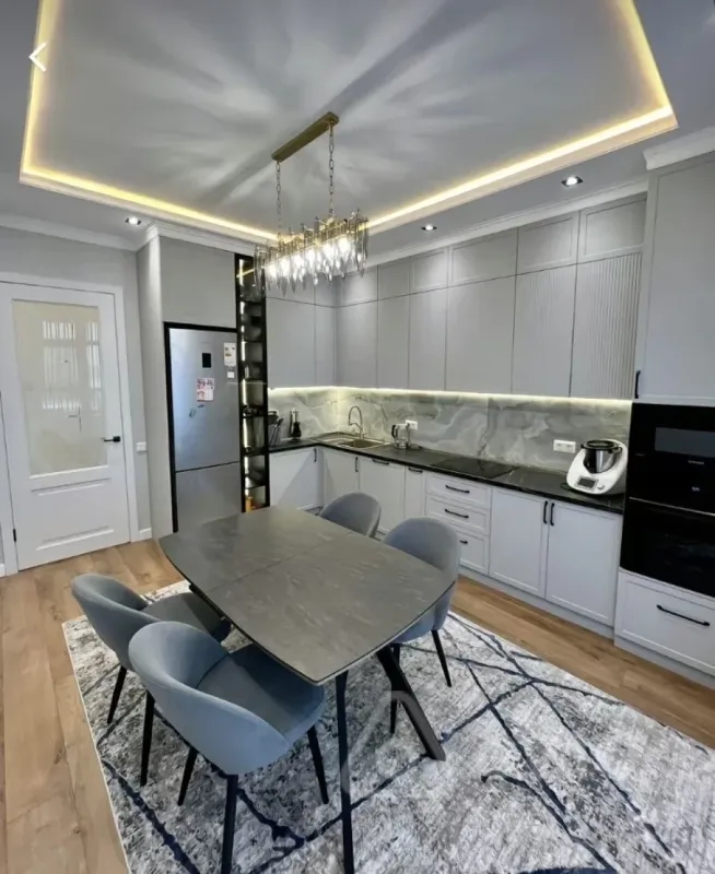 Kirayə verilir 2 otaqlı yeni tikili 80 m²