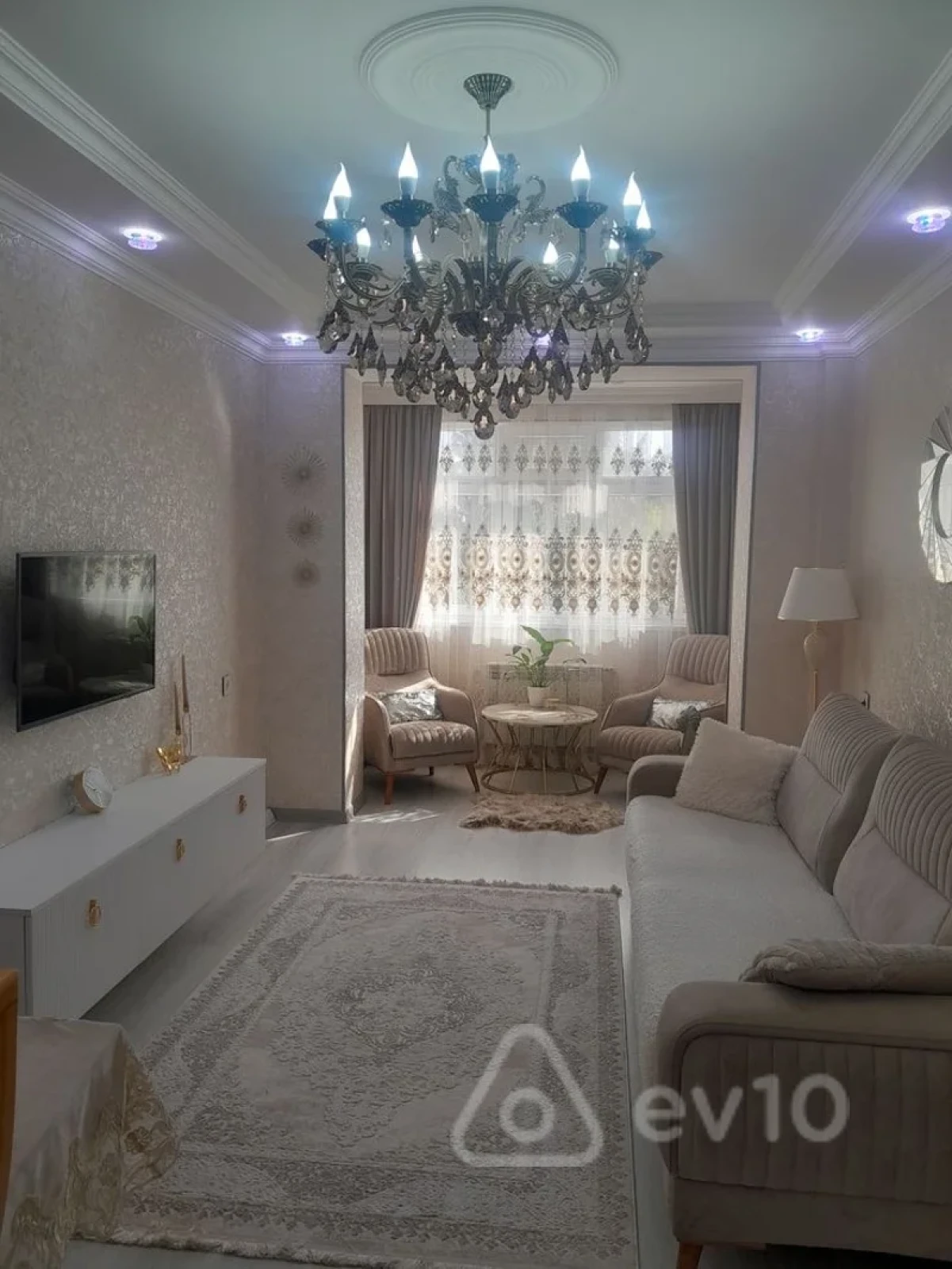 Kirayə verilir 2 otaqlı yeni tikili 60 m²