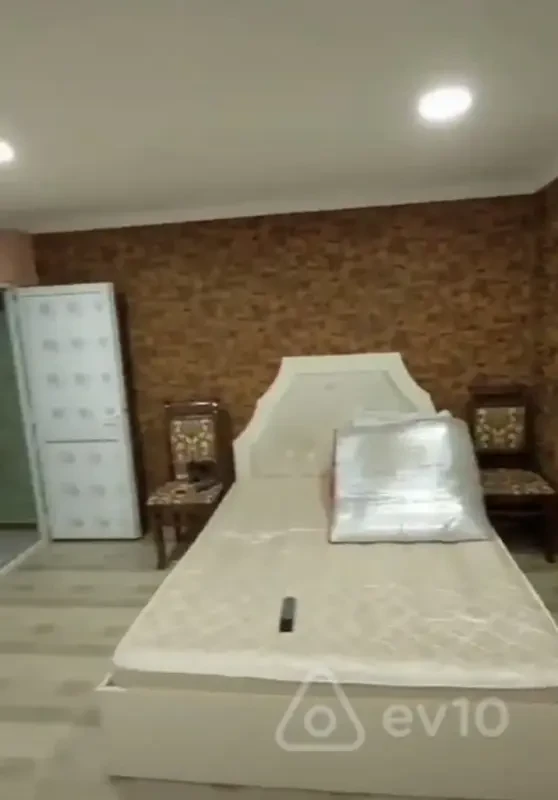 Kirayə verilir 1 otaqlı həyət evi 30 m²