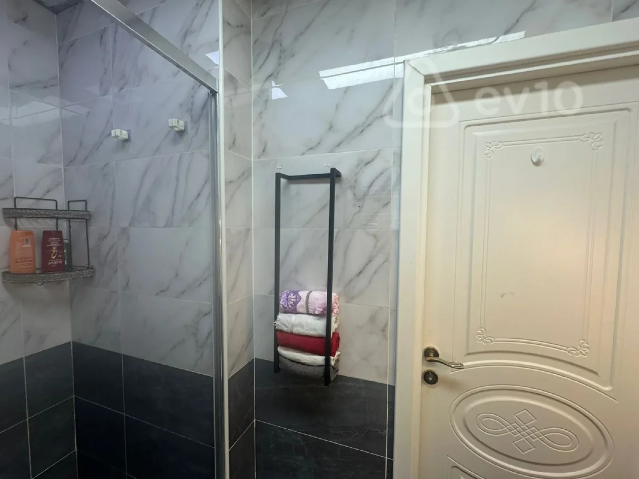 Kirayə verilir 3 otaqlı yeni tikili 80 m²