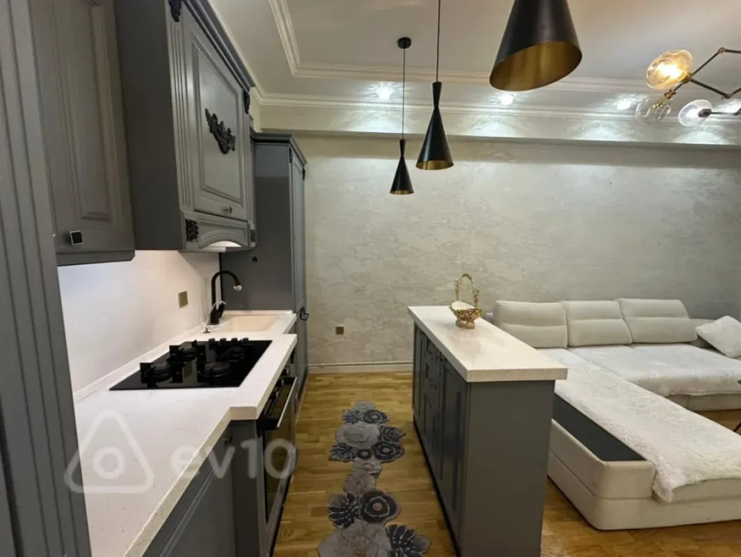 Kirayə verilir 3 otaqlı yeni tikili 80 m²