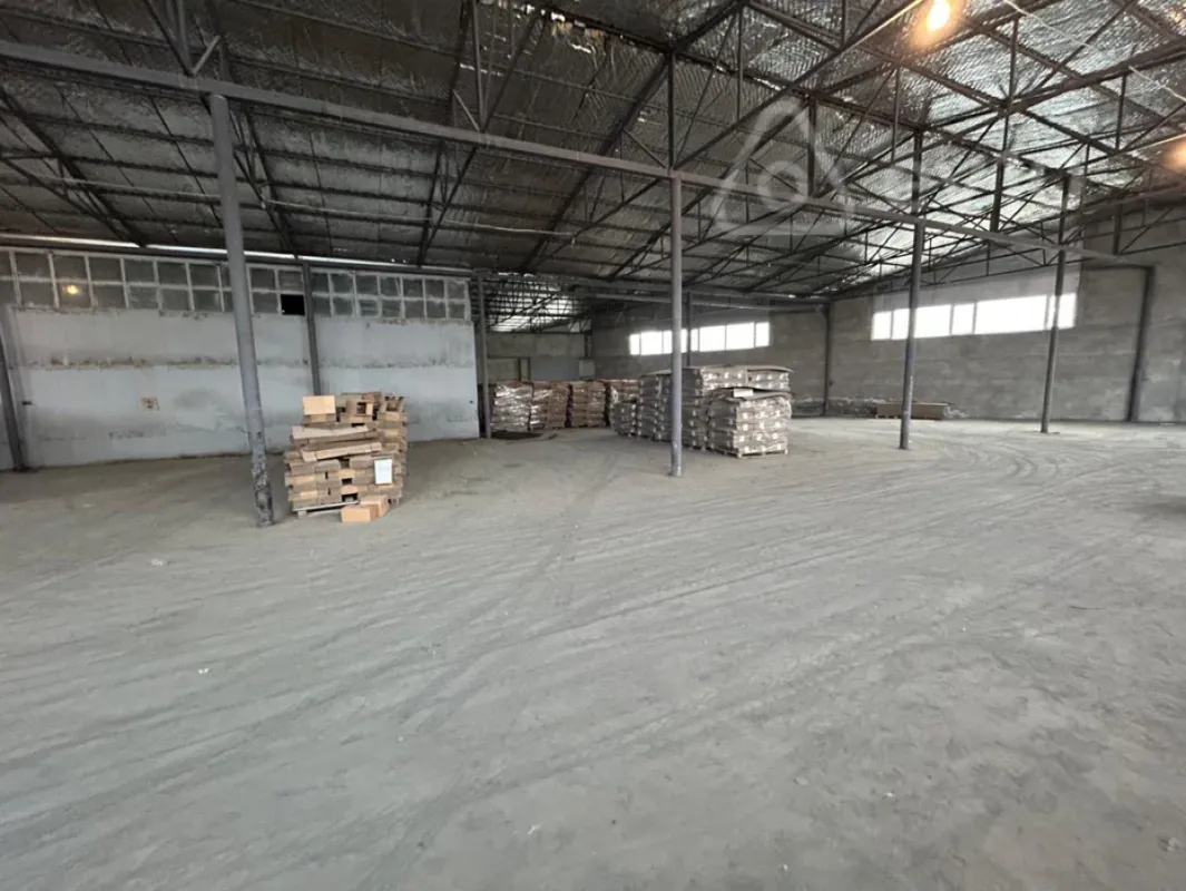 Kirayə verilir mənzil 1700 m²