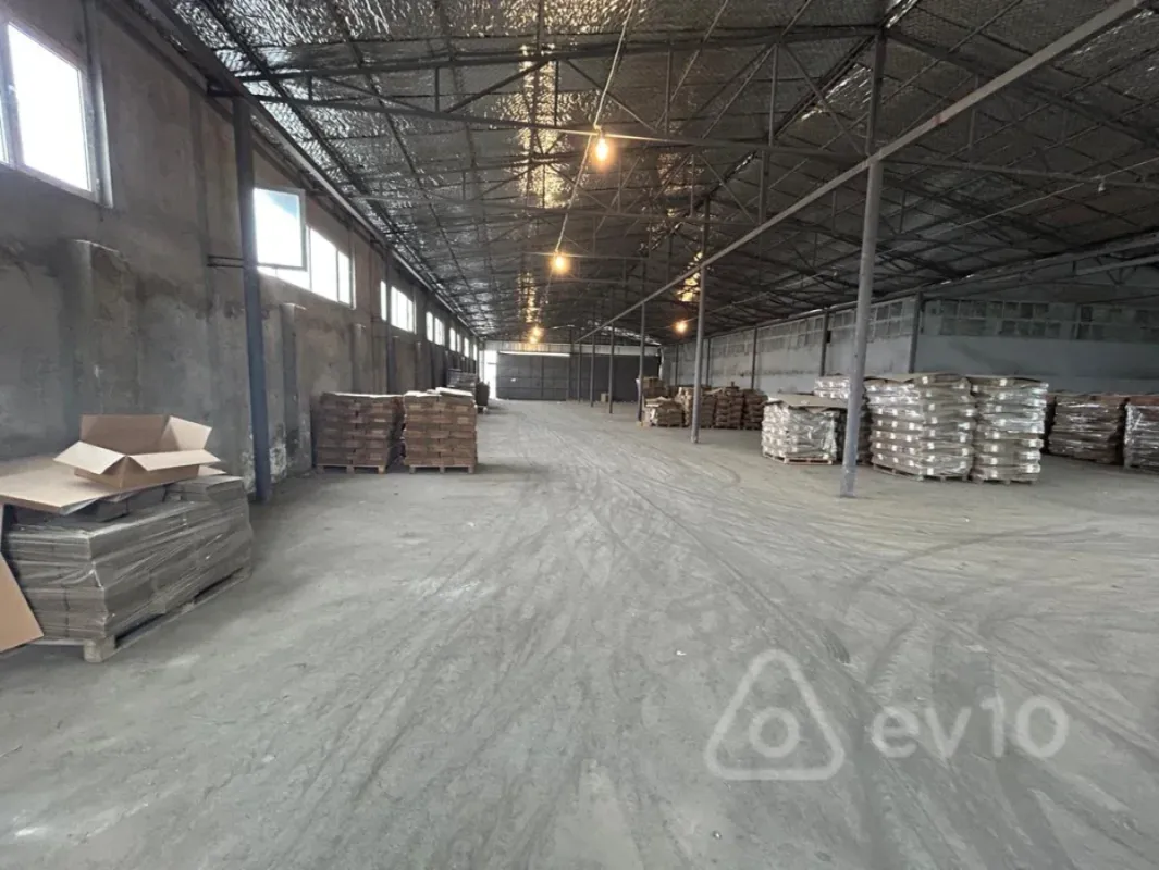 Kirayə verilir mənzil 1700 m²