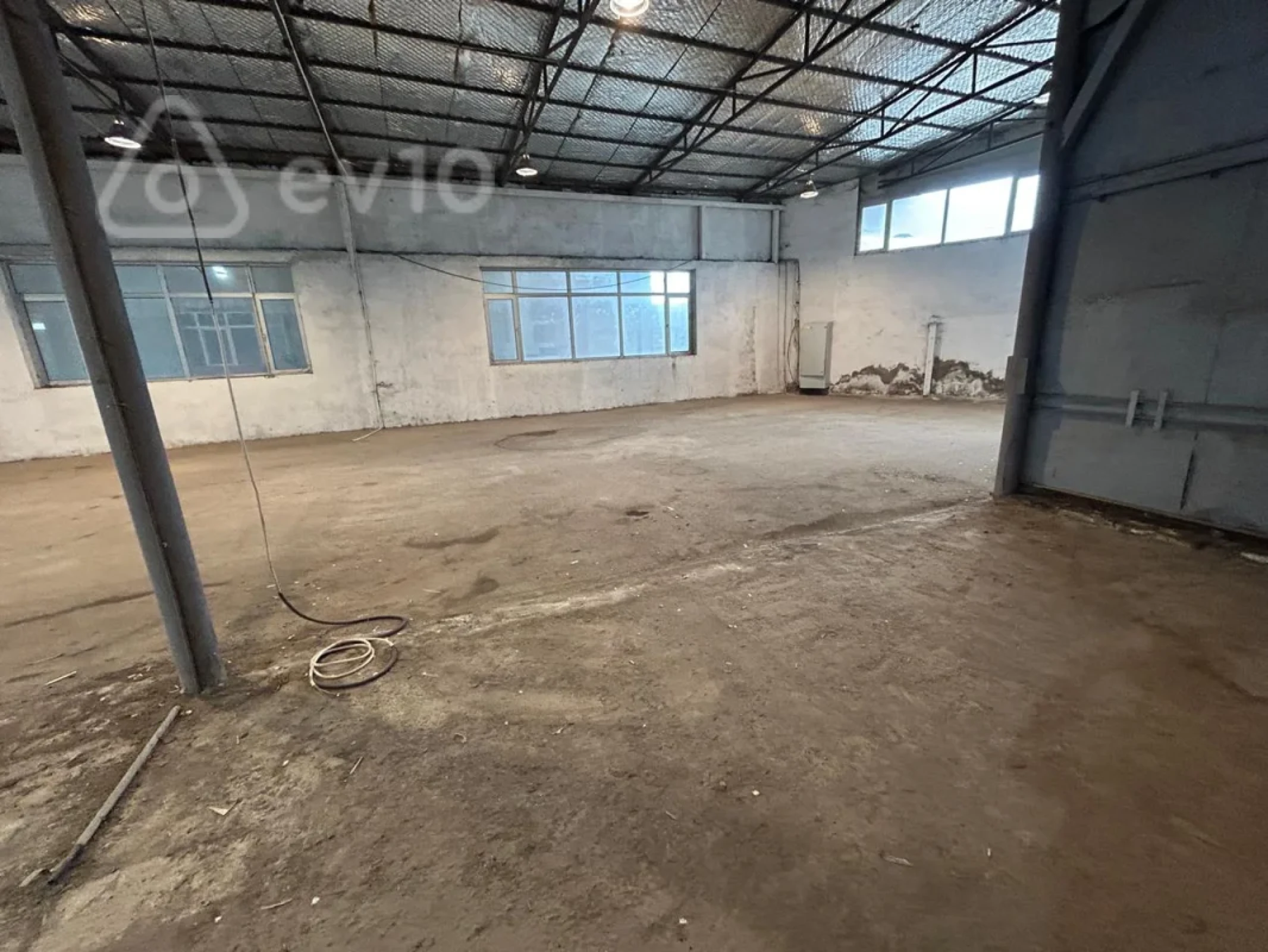 Kirayə verilir mənzil 1700 m²