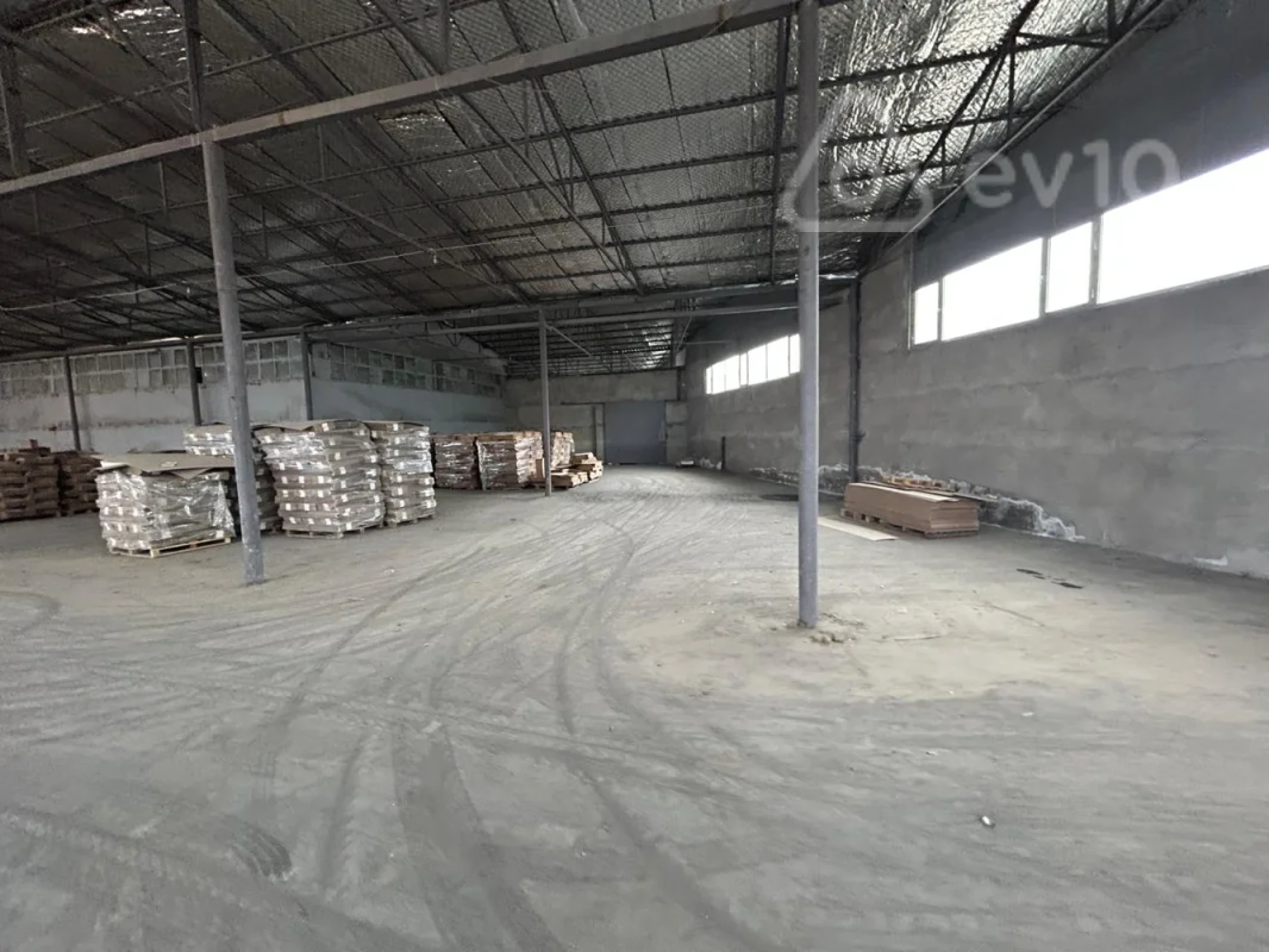 Kirayə verilir mənzil 1700 m²