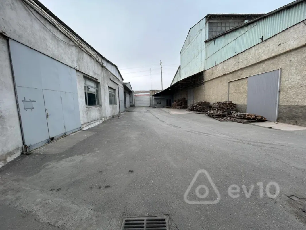 Kirayə verilir mənzil 1700 m²