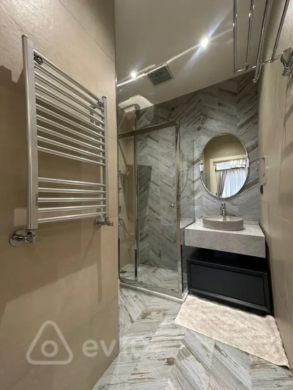 Satılır 4 otaqlı yeni tikili 140 m²