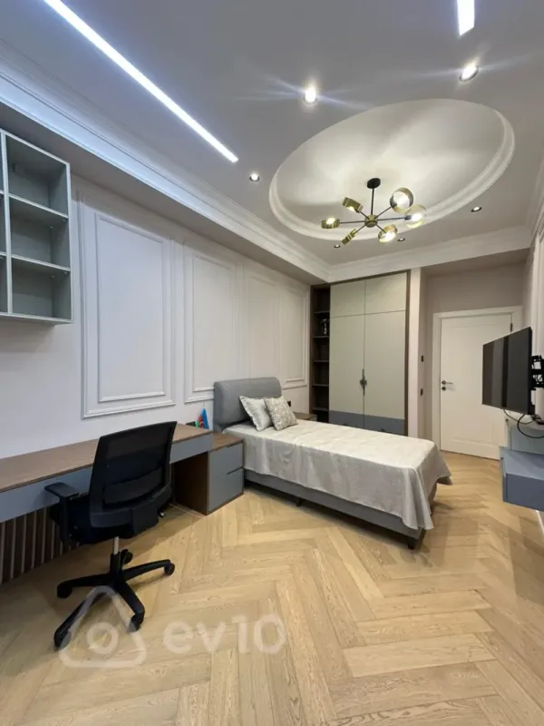 Satılır 4 otaqlı yeni tikili 140 m²