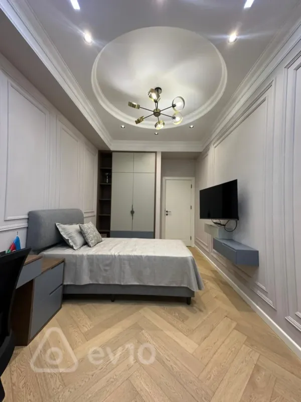 Satılır 4 otaqlı yeni tikili 140 m²
