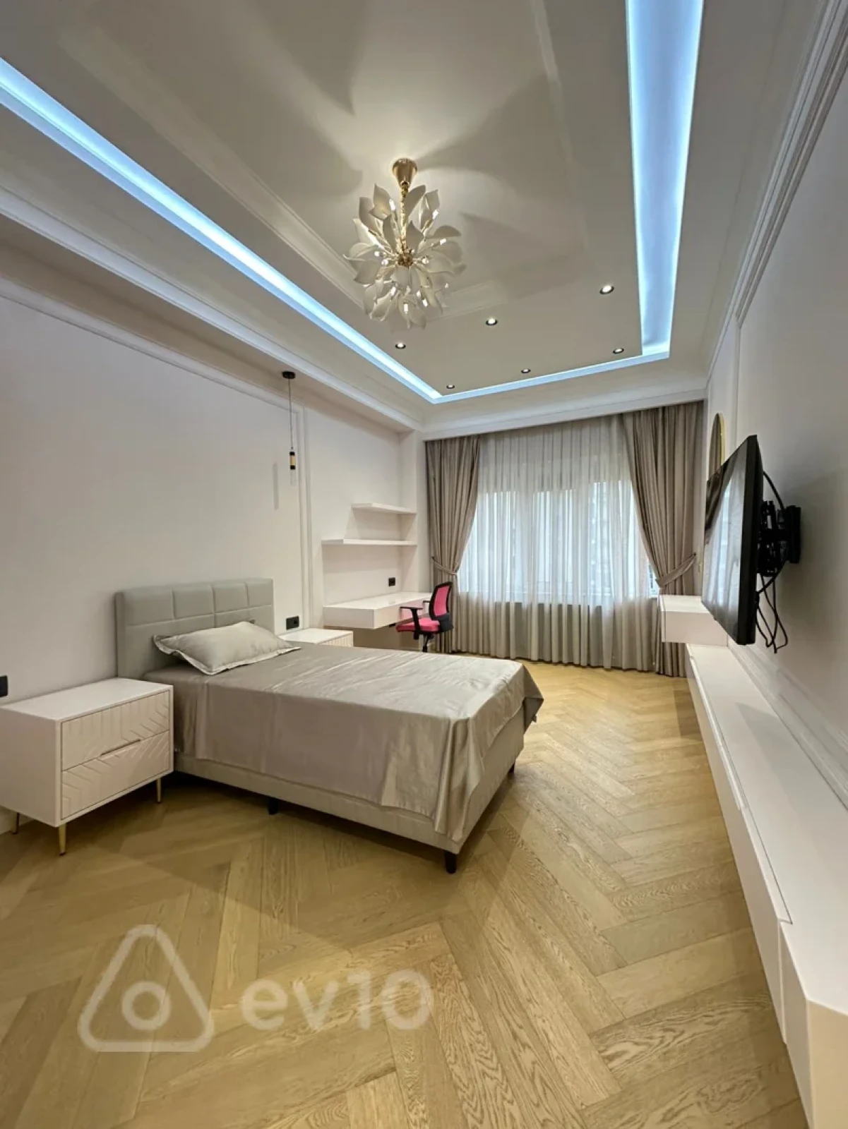 Satılır 4 otaqlı yeni tikili 140 m²