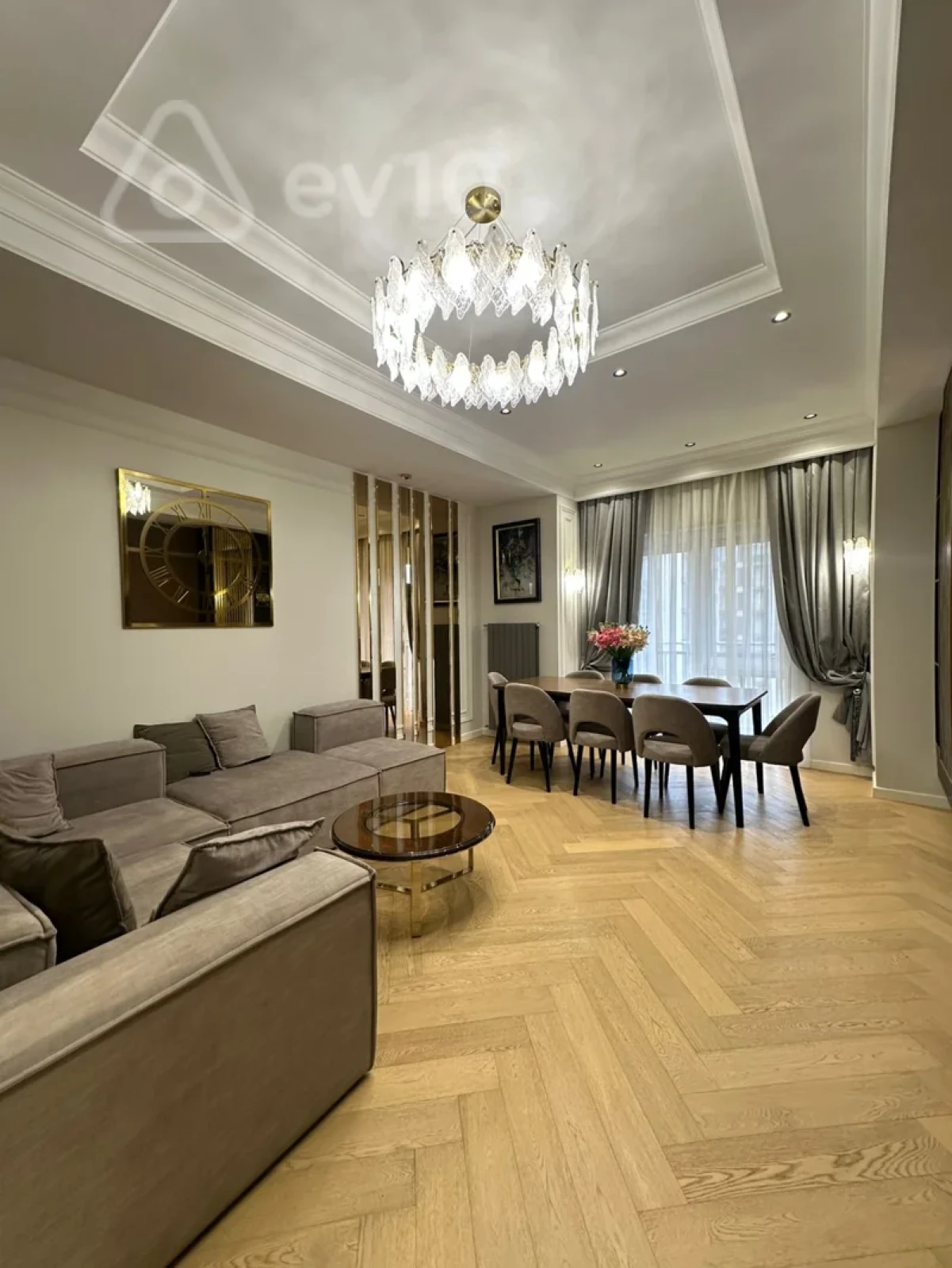 Satılır 4 otaqlı yeni tikili 140 m²