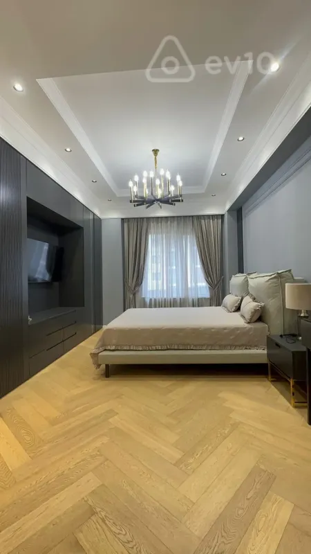 Satılır 4 otaqlı yeni tikili 140 m²