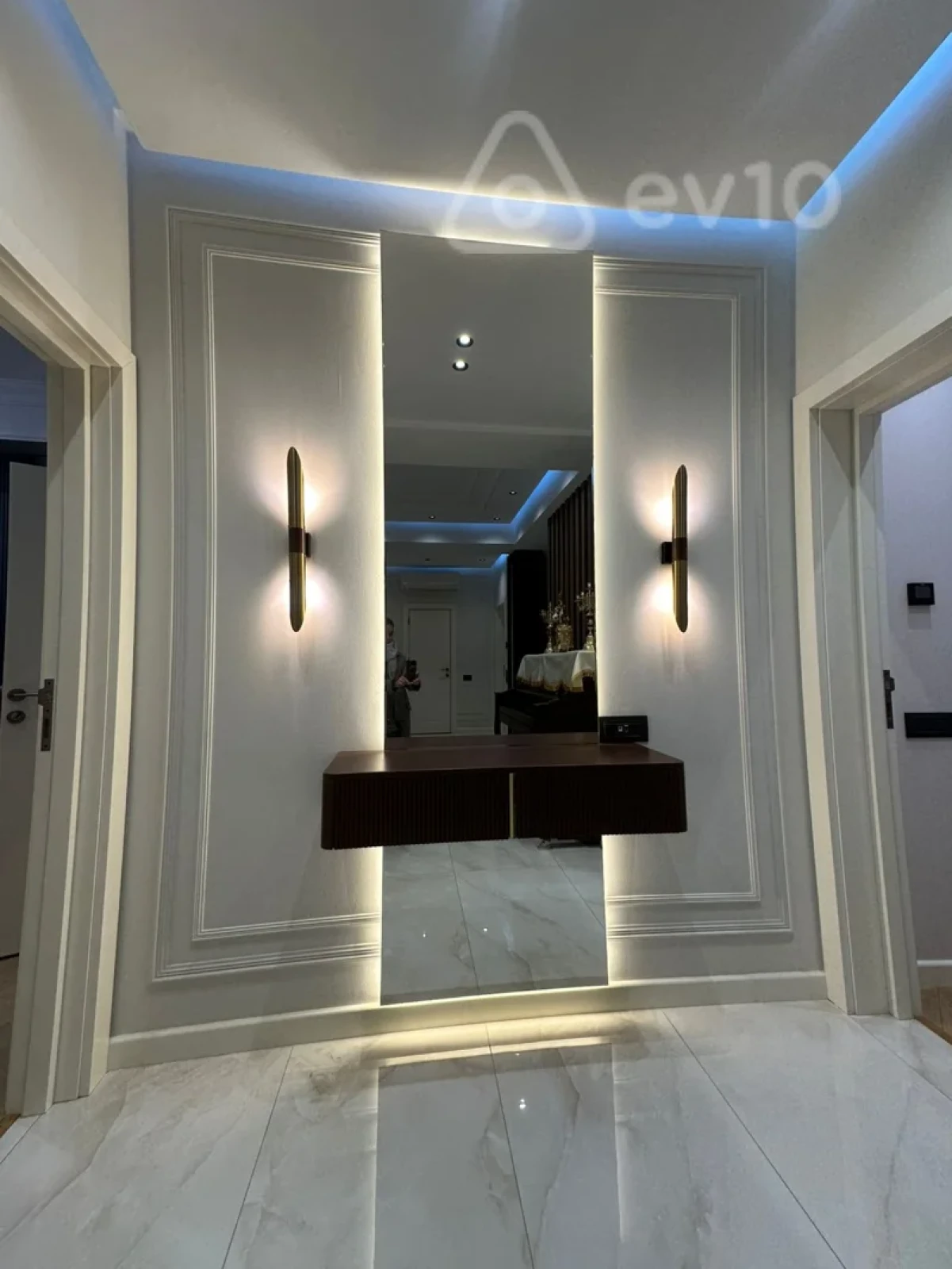 Satılır 4 otaqlı yeni tikili 140 m²