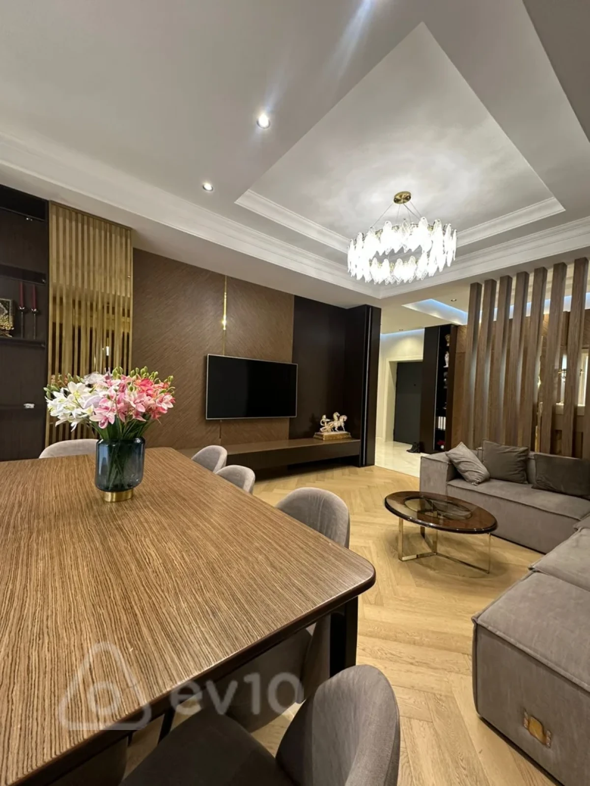 Satılır 4 otaqlı yeni tikili 140 m²
