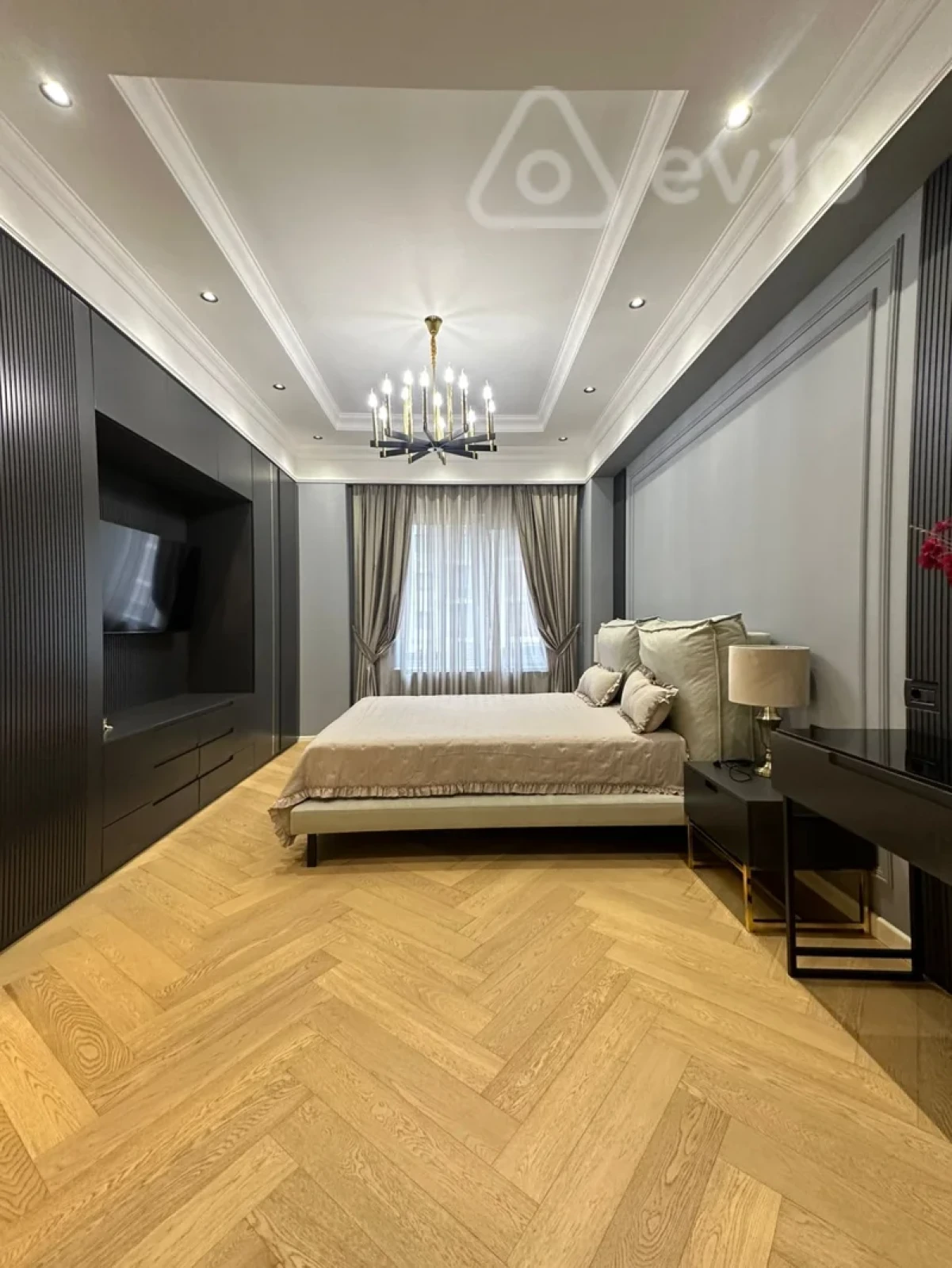 Satılır 4 otaqlı yeni tikili 140 m²