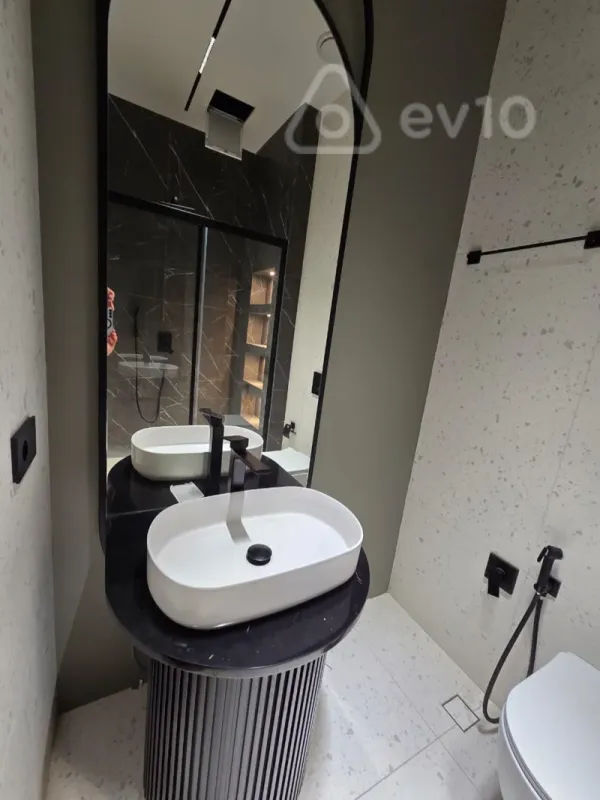 Kirayə verilir 3 otaqlı yeni tikili 110 m²