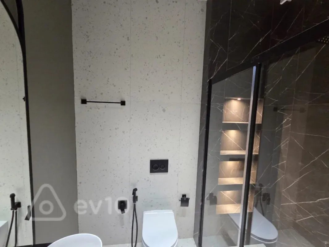 Kirayə verilir 3 otaqlı yeni tikili 110 m²