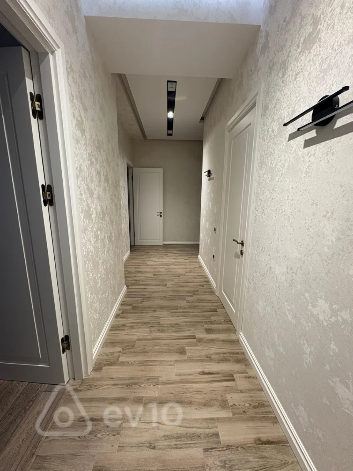 Kirayə verilir 3 otaqlı yeni tikili 110 m²