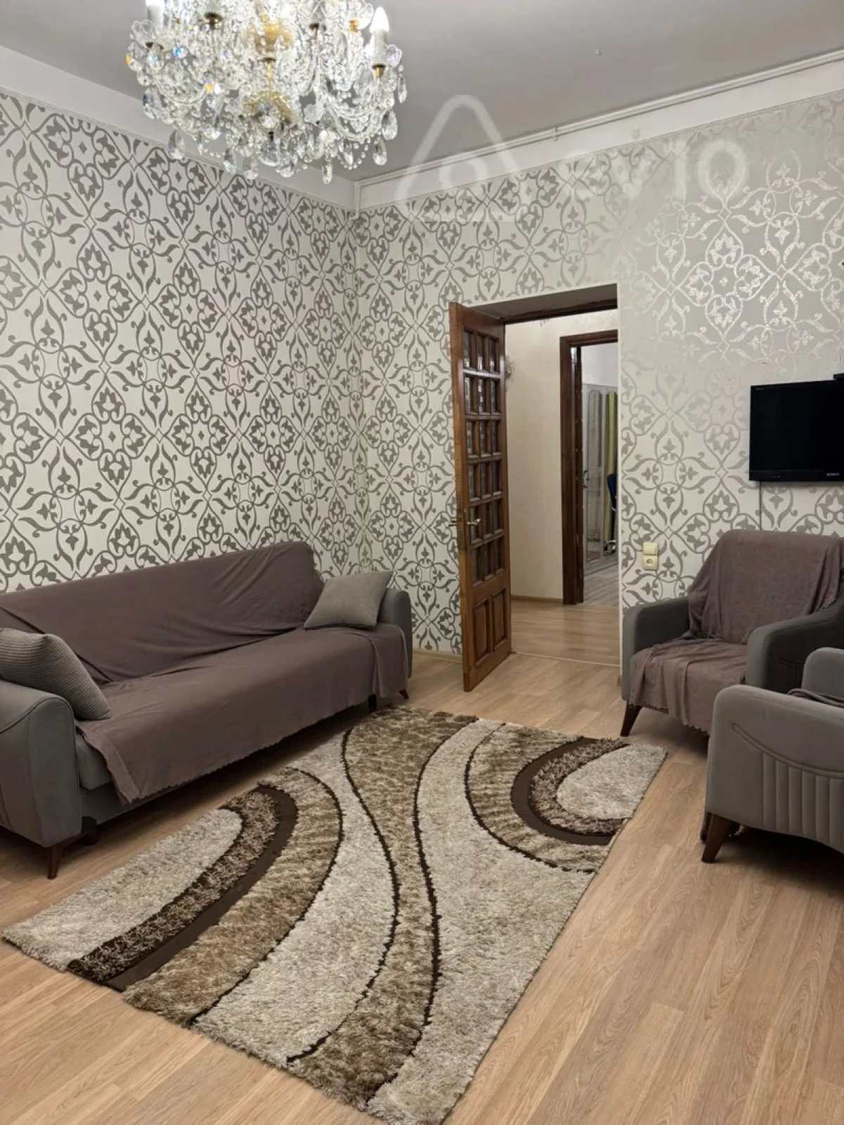 Kirayə verilir 2 otaqlı köhnə tikili 65 m²