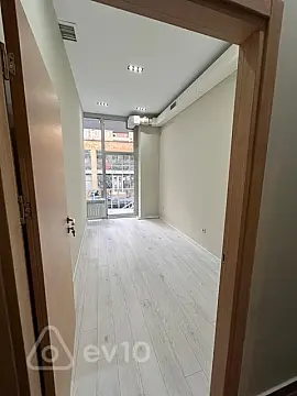 Kirayə verilir 3 otaqlı ofis 60 m²