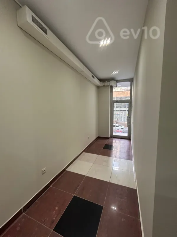 Kirayə verilir 3 otaqlı ofis 60 m²