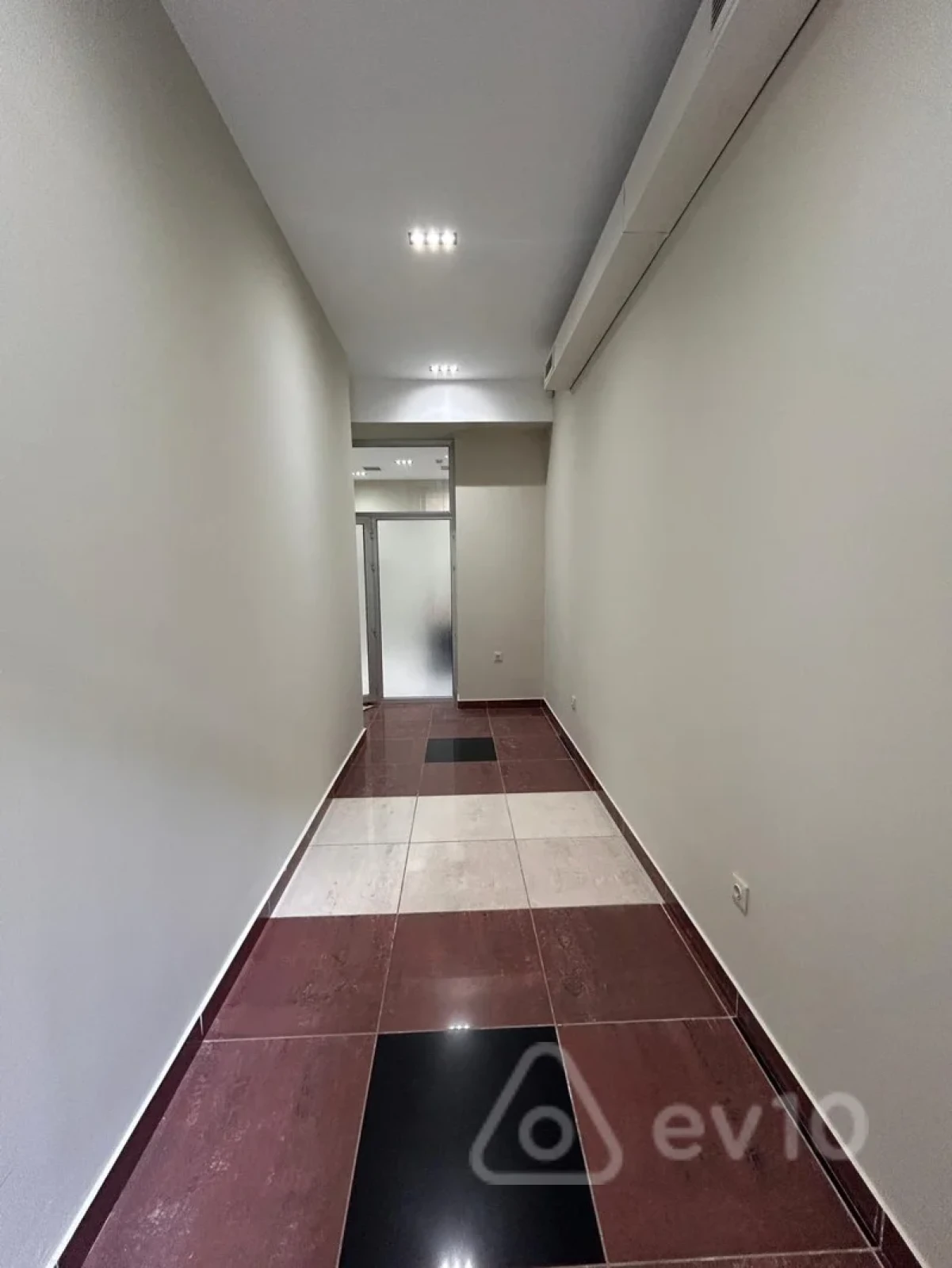 Kirayə verilir 3 otaqlı ofis 60 m²