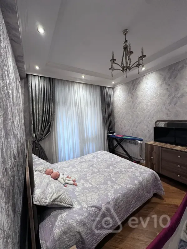 Kirayə verilir 2 otaqlı yeni tikili 70 m²