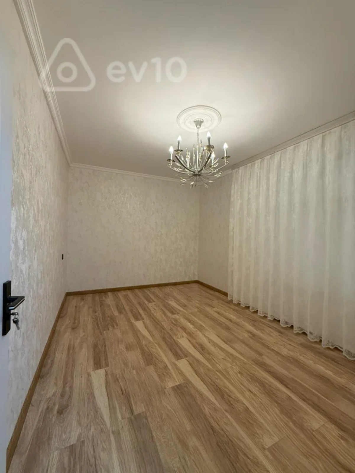 Satılır 3 otaqlı köhnə tikili 70 m²