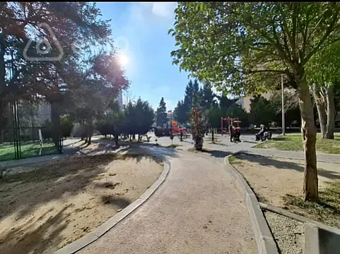 Satılır 3 otaqlı köhnə tikili 70 m²