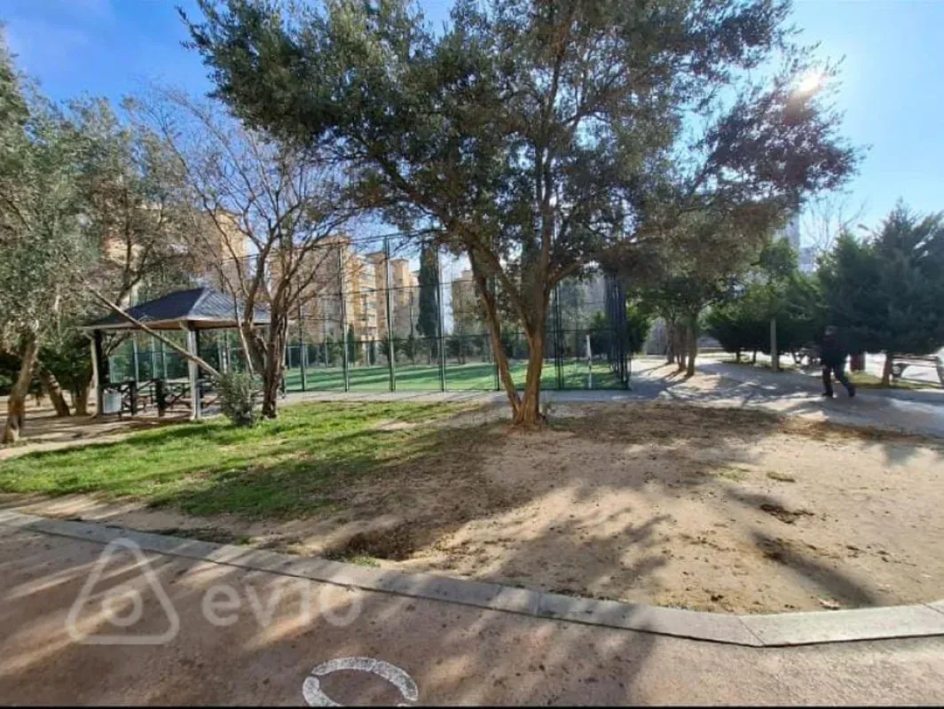 Satılır 3 otaqlı köhnə tikili 70 m²