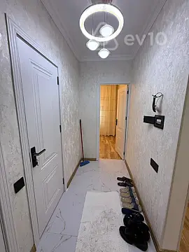 Satılır 3 otaqlı köhnə tikili 70 m²