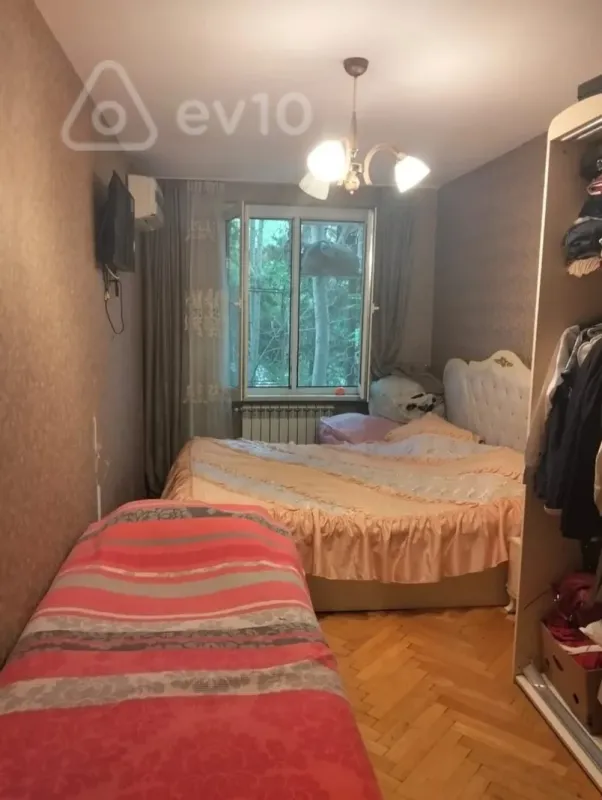 Satılır 2 otaqlı köhnə tikili 40 m²
