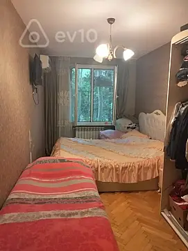 Satılır 2 otaqlı köhnə tikili 40 m²