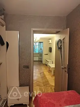 Satılır 2 otaqlı köhnə tikili 40 m²