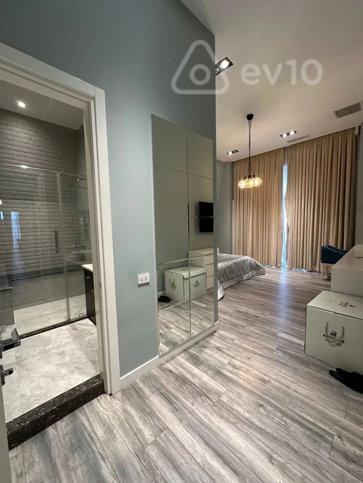 Kirayə verilir 3 otaqlı yeni tikili 150 m²