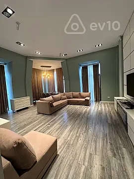 Kirayə verilir 3 otaqlı yeni tikili 150 m²