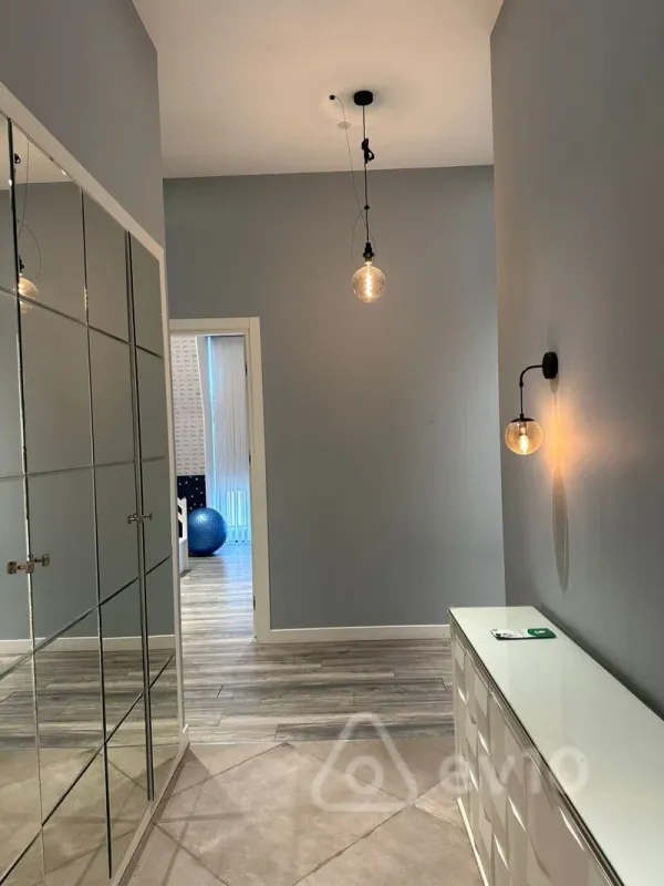 Kirayə verilir 3 otaqlı yeni tikili 150 m²