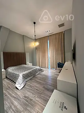 Kirayə verilir 3 otaqlı yeni tikili 150 m²