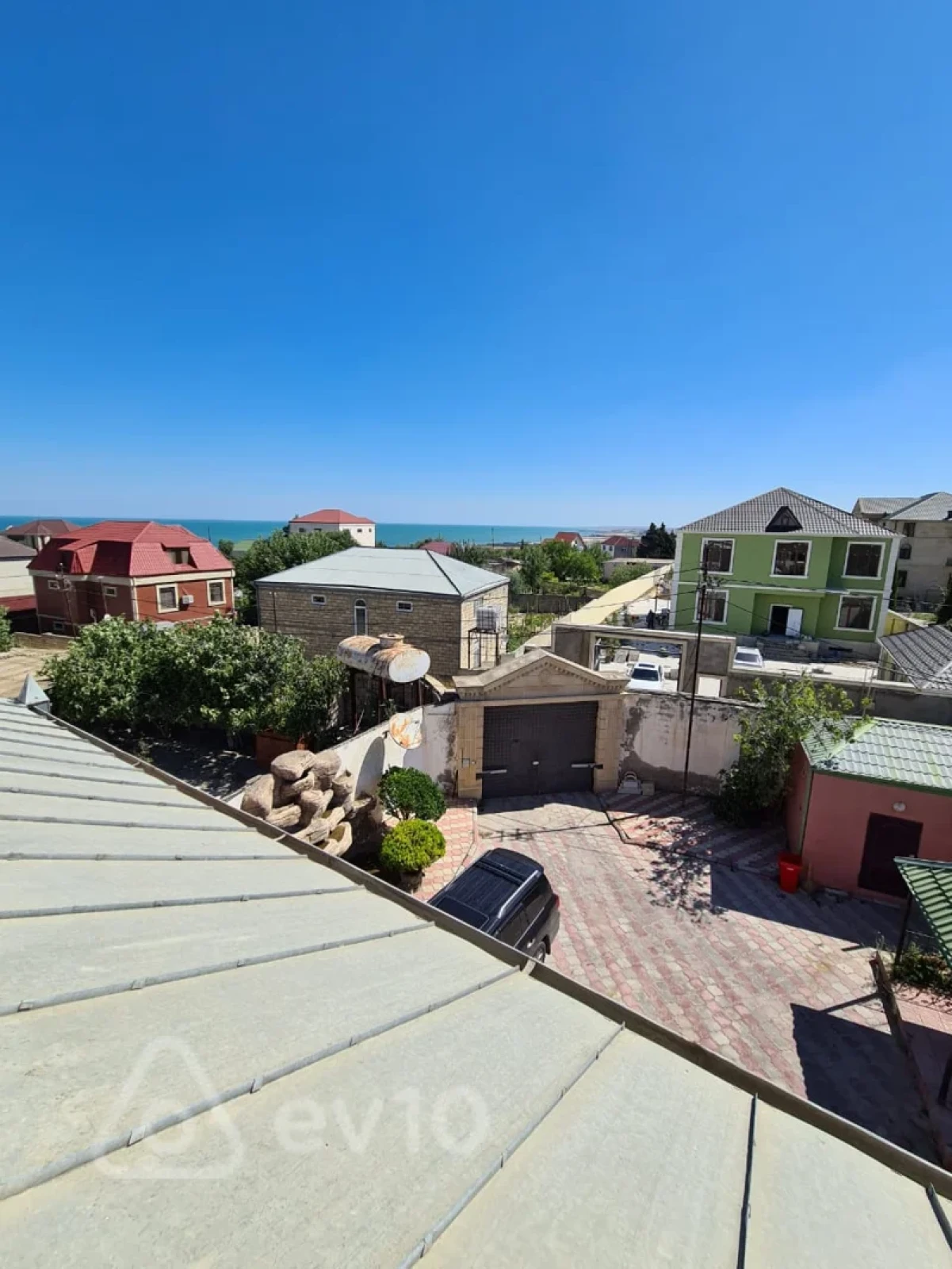 Satılır 5 otaqlı həyət evi 245 m²