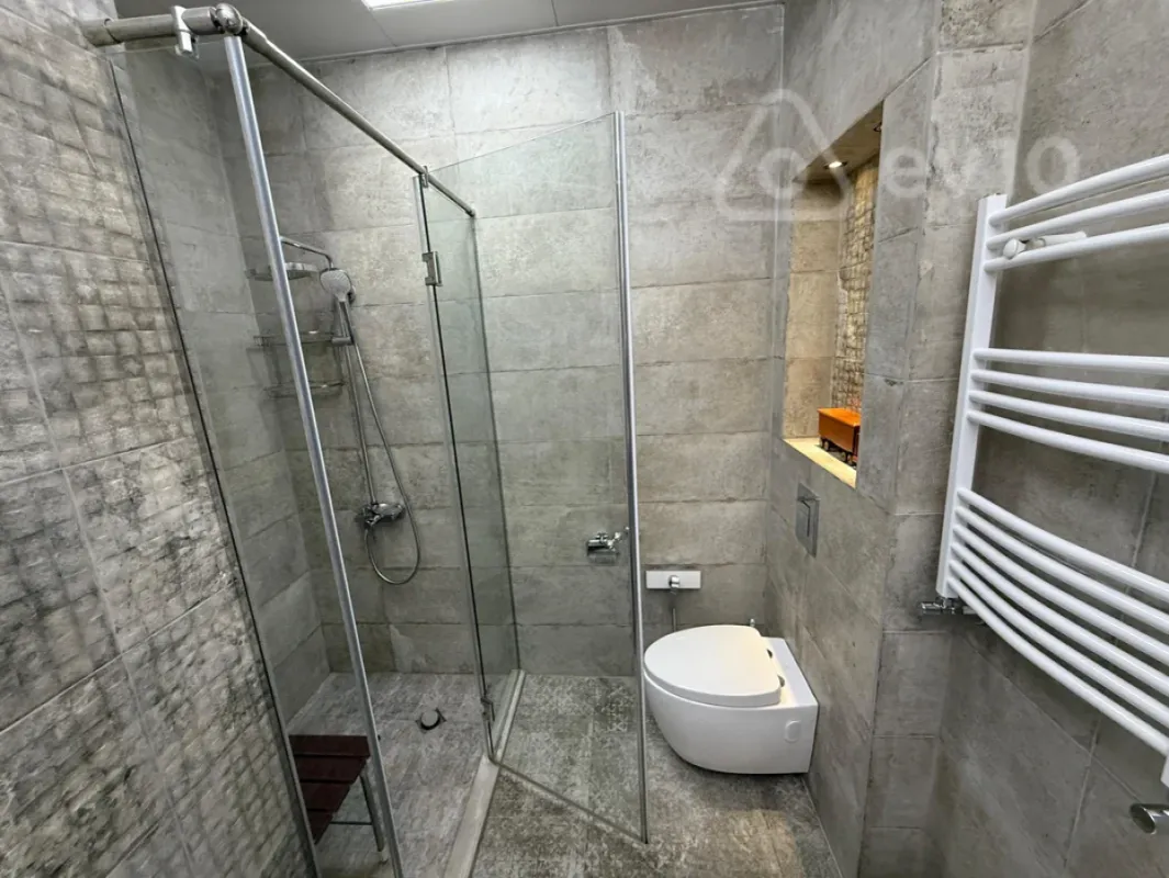 Kirayə verilir 4 otaqlı yeni tikili 190 m²
