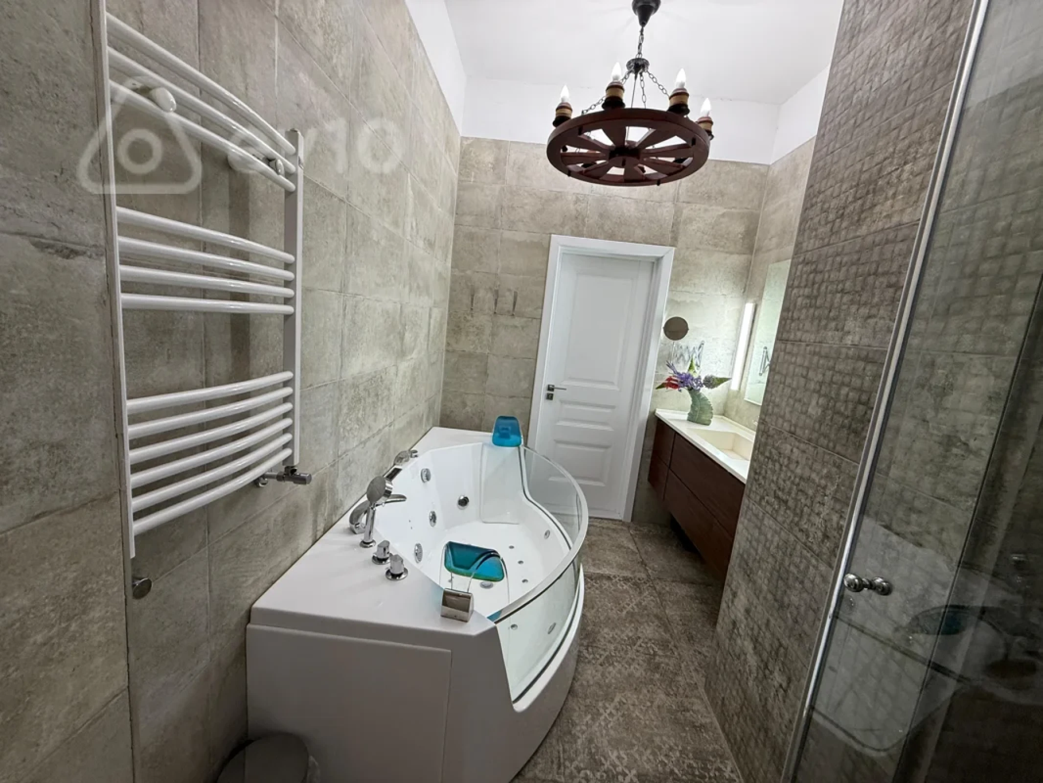 Kirayə verilir 4 otaqlı yeni tikili 190 m²