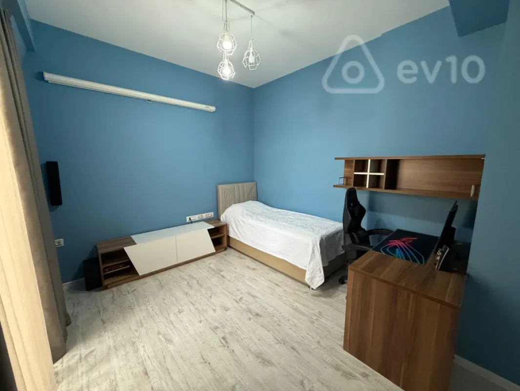 Kirayə verilir 4 otaqlı yeni tikili 190 m²